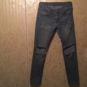 Light blue jeans😍. (Make offers)